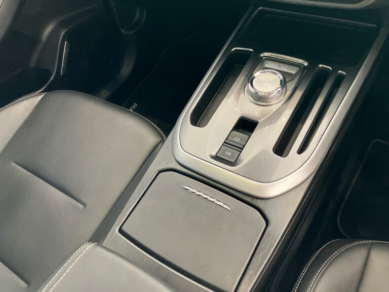 14fd582c-5a8b-4c1b-b52a-a7b0d8368165