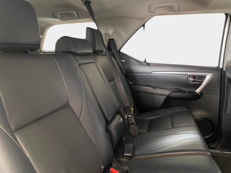 219ee205-3d29-42b8-ae13-20e1d6a6b033