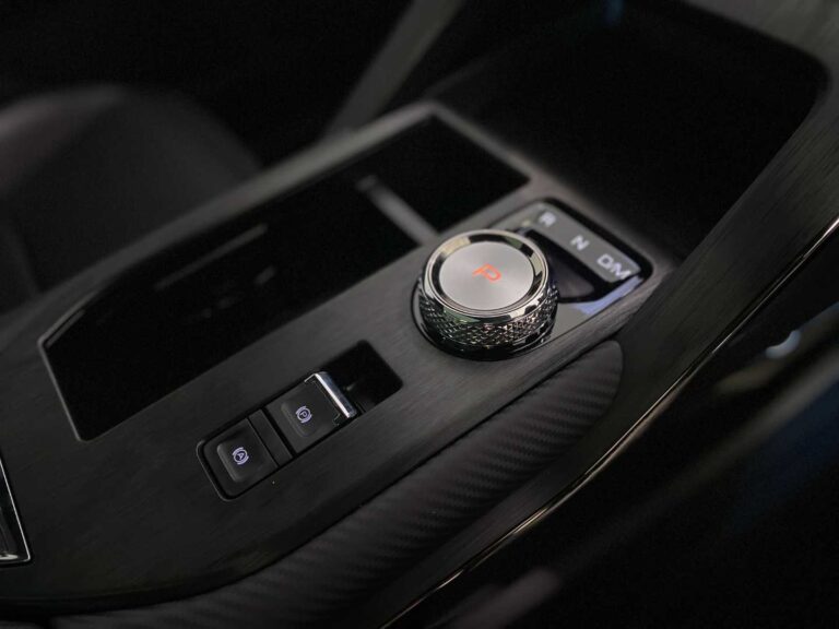 f6c111f9-e139-4c1e-963d-8a5d3ada1ff2