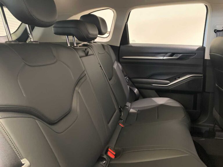 27c5590e-ec24-45b5-b95d-32551c473ce1