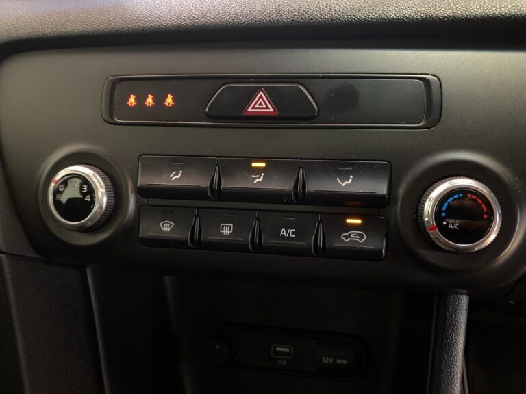 2e83a0c2-55db-467a-b783-83a042752ec8