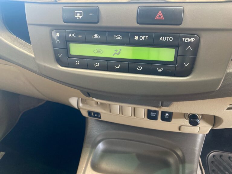 94940301-5d80-402f-824d-570fa8689478