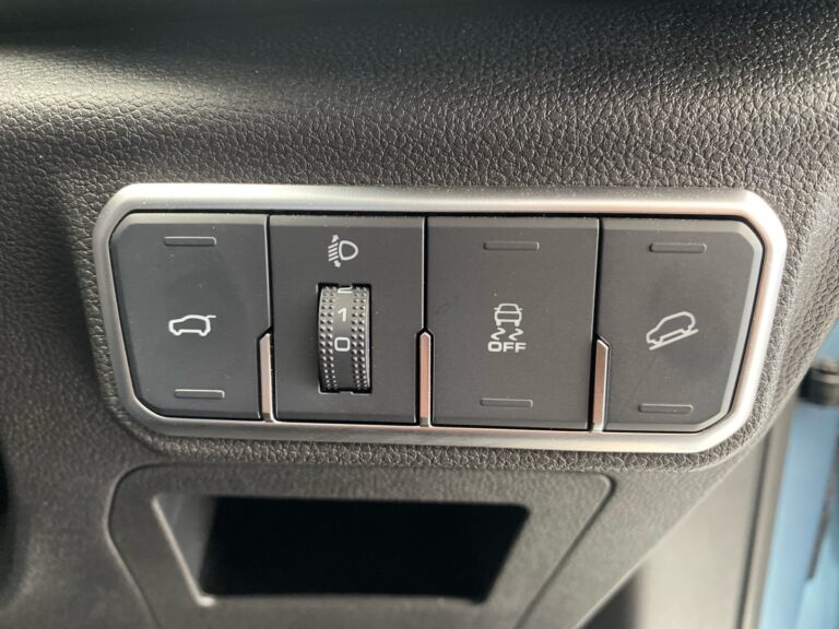 b03e3c31-6fde-42ef-9230-d0add8b8caf8