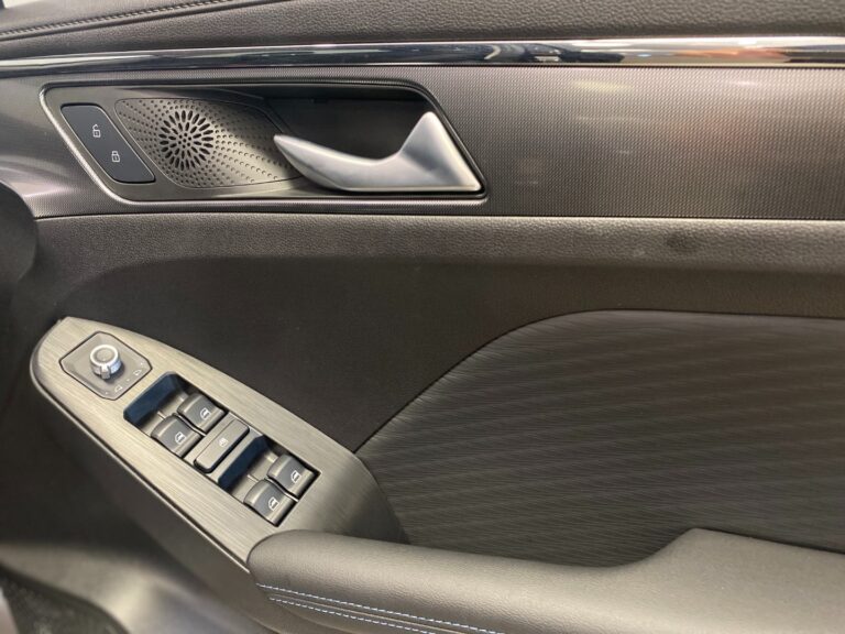 e24f5356-2fc1-4569-9bd2-1c2234afe3aa